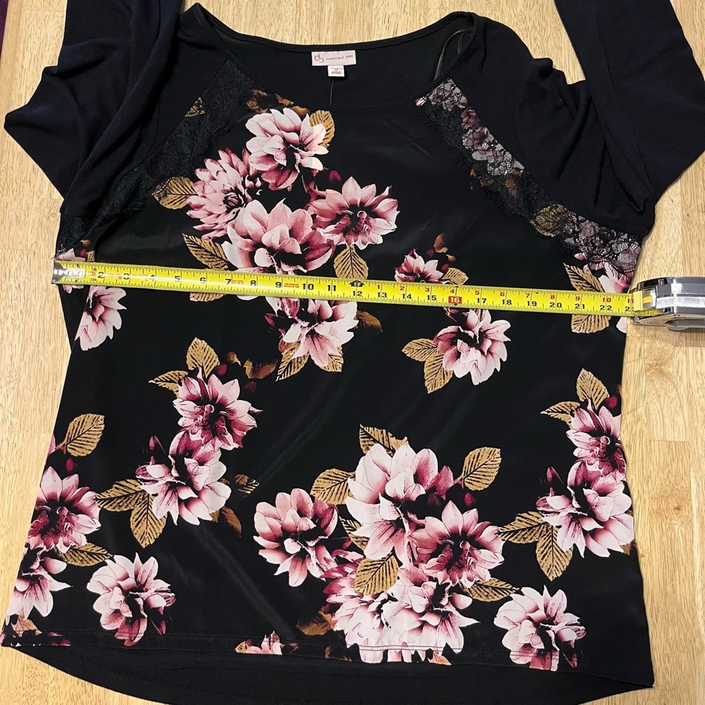 Floral Lace-Trim Women's Top - Black with Pink Bloom